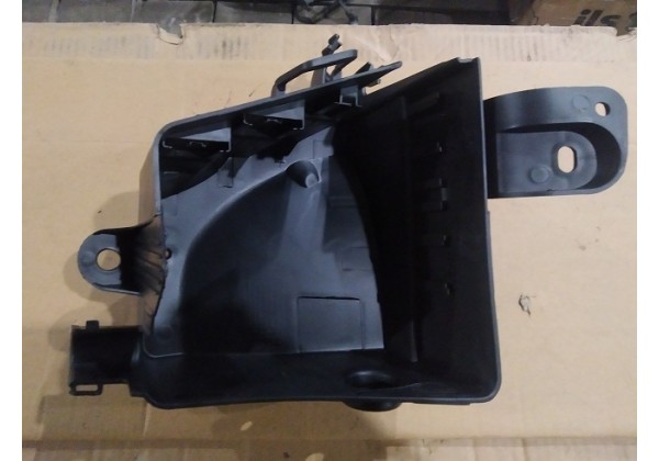 Корпус блоку запобіжників Renault Logan, Sandero, Duster, 6001551084, 8200738816, 243800196R 